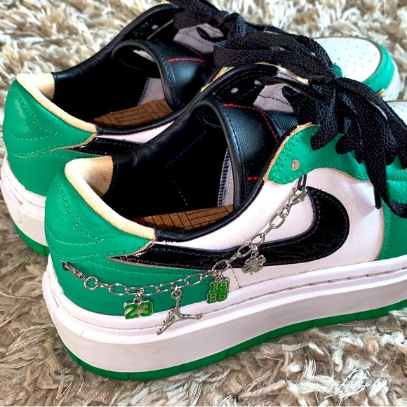Nike Green and Black Women's Sneakers - Picture 1 of 12